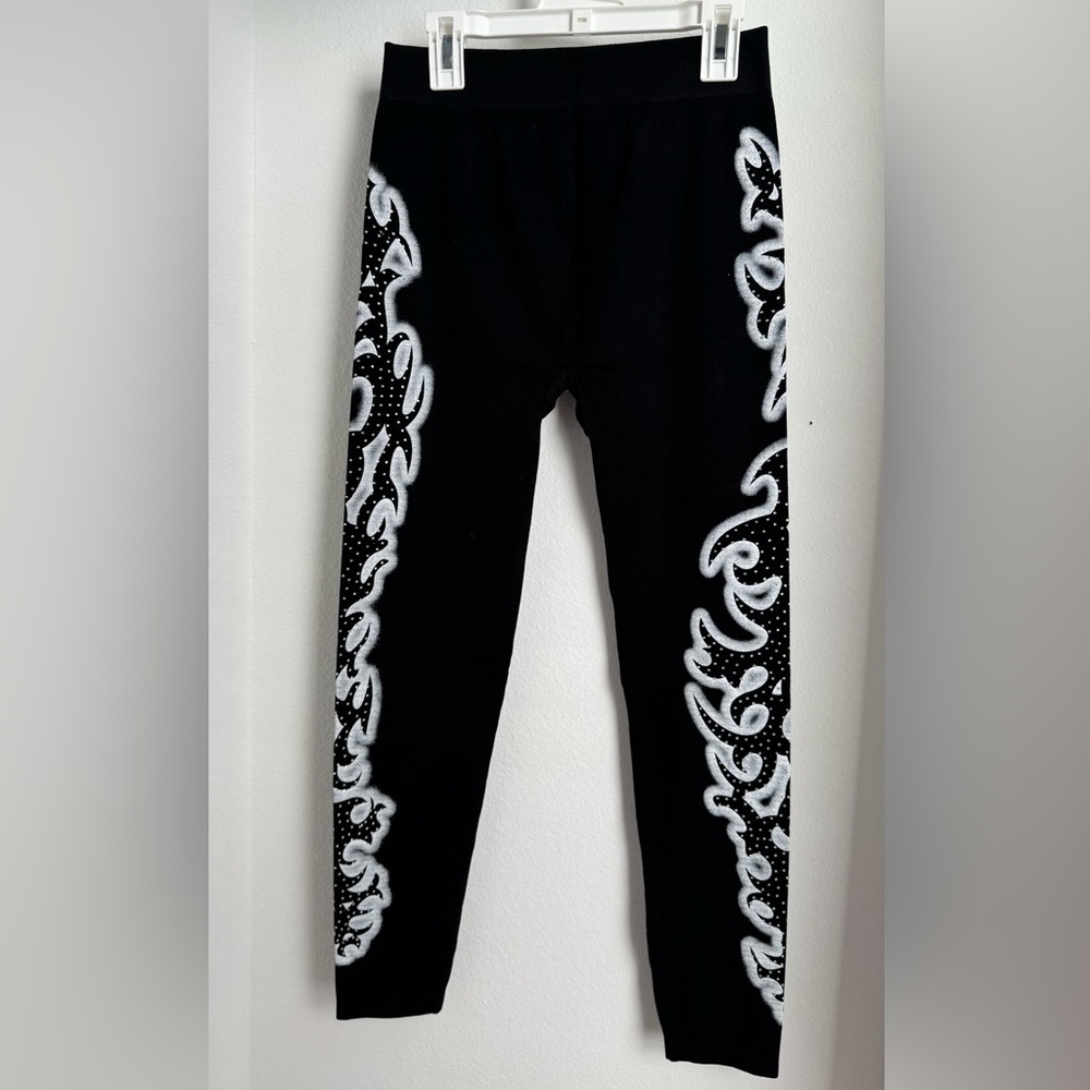 Black and White Patterned Leggings new without tags